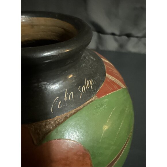 Celia Salazar Costa Rica Pura Vida Incised Vase 5.5” Hummingbird Iguana Turtle - Picture 2 of 16
